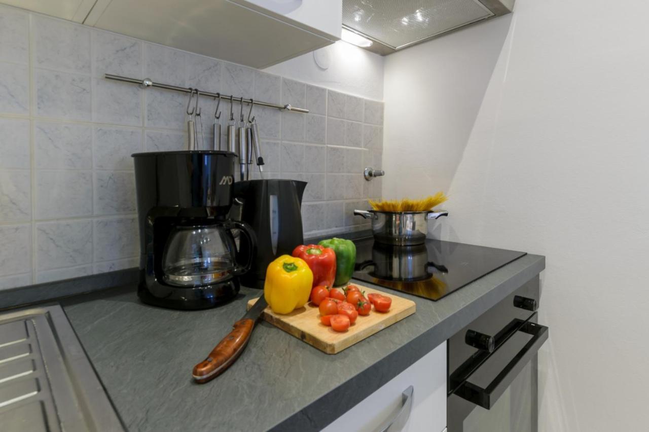 Charming Apartment In Town Center Pula Buitenkant foto